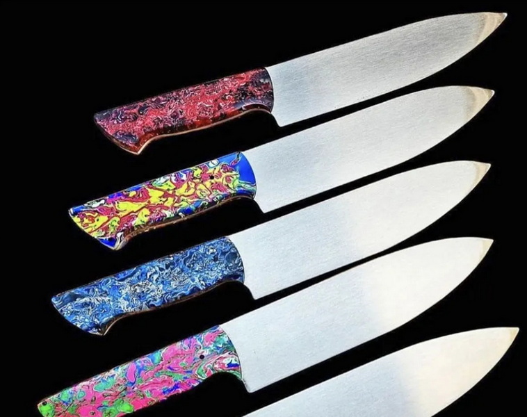 Choosing The Right Damascus Knife Handle Material.jpg