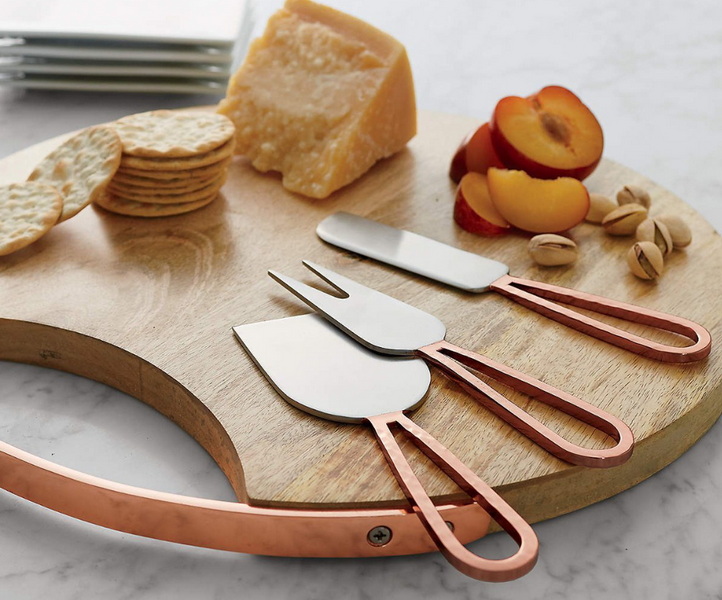What Makes A Cheese Knife Suitable for Professional Chefs.jpg