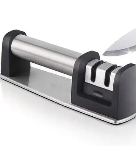 How To Use A Knife Sharpener in Block3