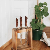//irrorwxhopolln5m.ldycdn.com/cloud/lkBpjKlilqSRjlkpjqrqkq/Where-to-Put-Knife-Block-in-Kitchen1.jpg