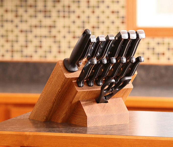 How To Choose The Right Knife Block for Your Kitchen Needs.jpg