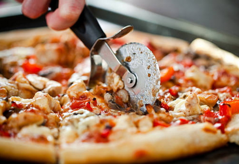 Enhancing Pizza Cutter Efficiency Through Design