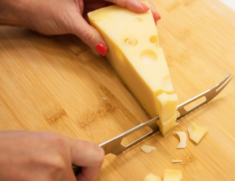 Essential Cheese Knives for Cheese Lovers Essential Cheese Knives for Cheese Lovers