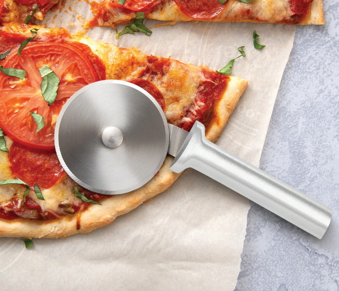 Benefits of Using a Pizza Cutter Over a Knife