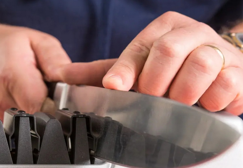 Tips For Maintaining Professional Butcher Knives