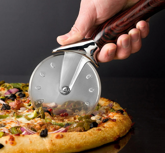 Bulk Ordering Customized Pizza Cutters Bulk Ordering Customized Pizza Cutters
