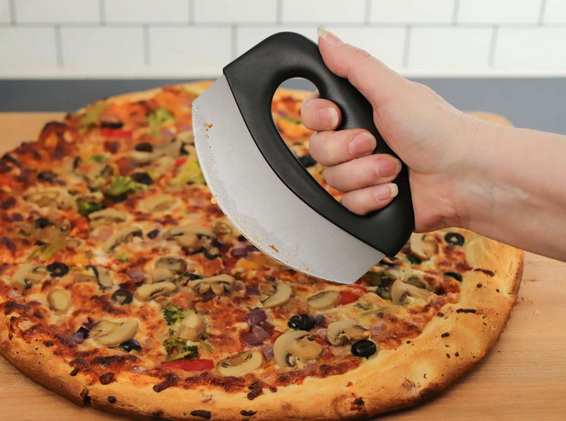 Innovative Pizza Cutter Designs