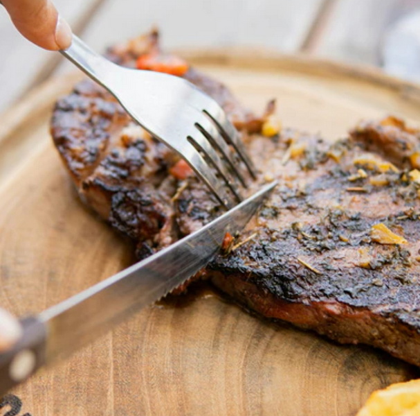 Durable BBQ Steak Knives