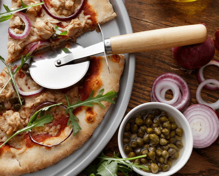 Choosing the Right Commercial Pizza Cutter Choosing the Right Commercial Pizza Cutter