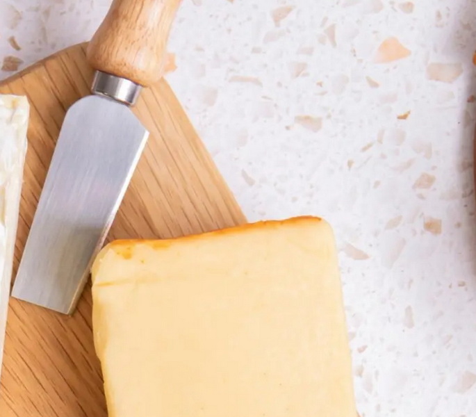 Cheese Knife Features Cheese Knife Features