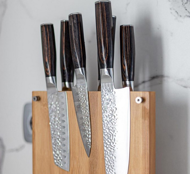 How To Choose The Right Damascus Knife for Your Cooking Needs.jpg