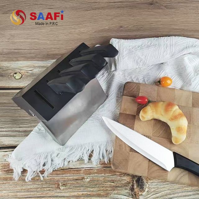 Modern Knife Block with Stainless Steel Base And Multi-Slot Design for Kitchen Storage