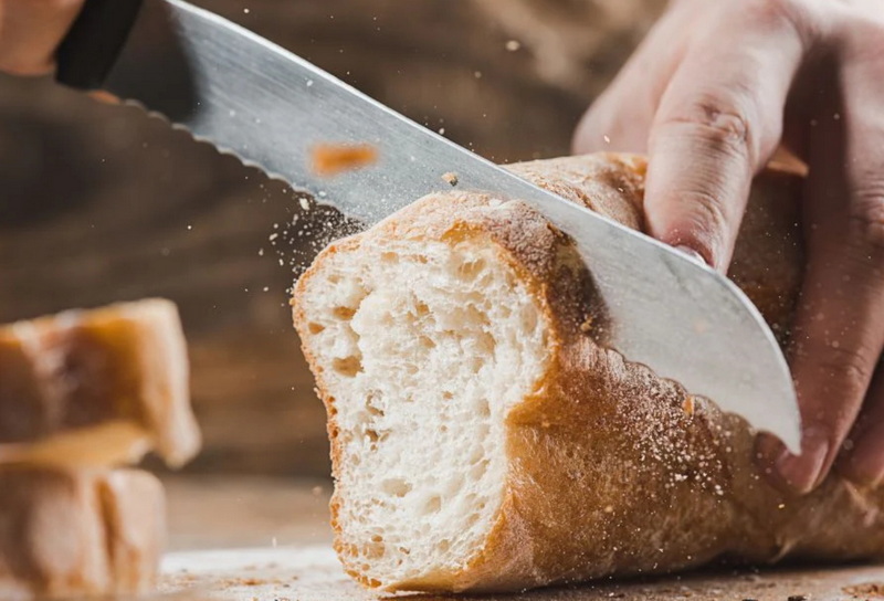 Maintaining Bread Knife Performance