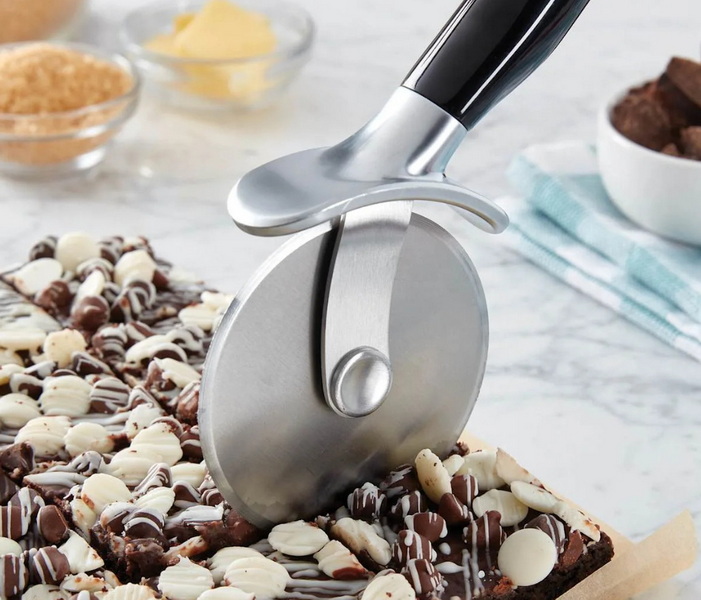 Durable Pizza Cutters for Pizza Parlors