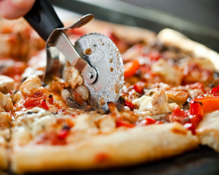 Safe Pizza Cutter Use Safe Pizza Cutter Use
