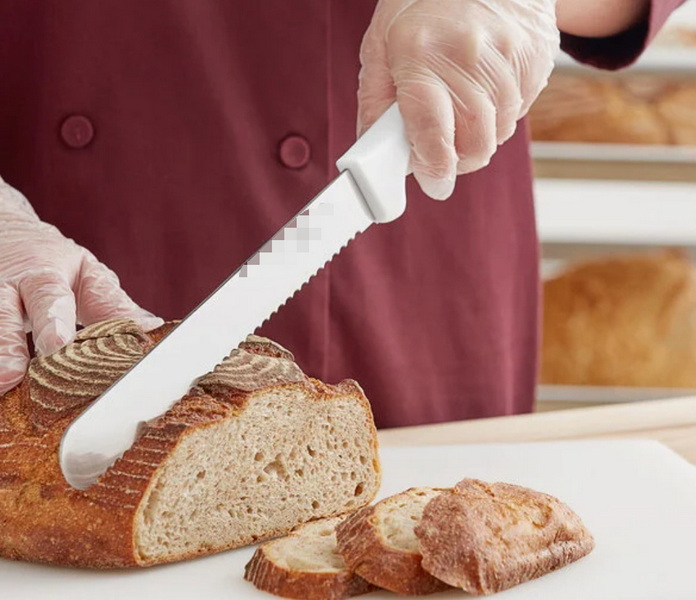 Slicing Bread Efficiently in Commercial Kitchens