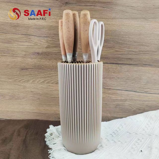 Modern Vertical Knife Block – Space-Saving Knife Holder with Anti-Slip Base And Sleek Ribbed Design