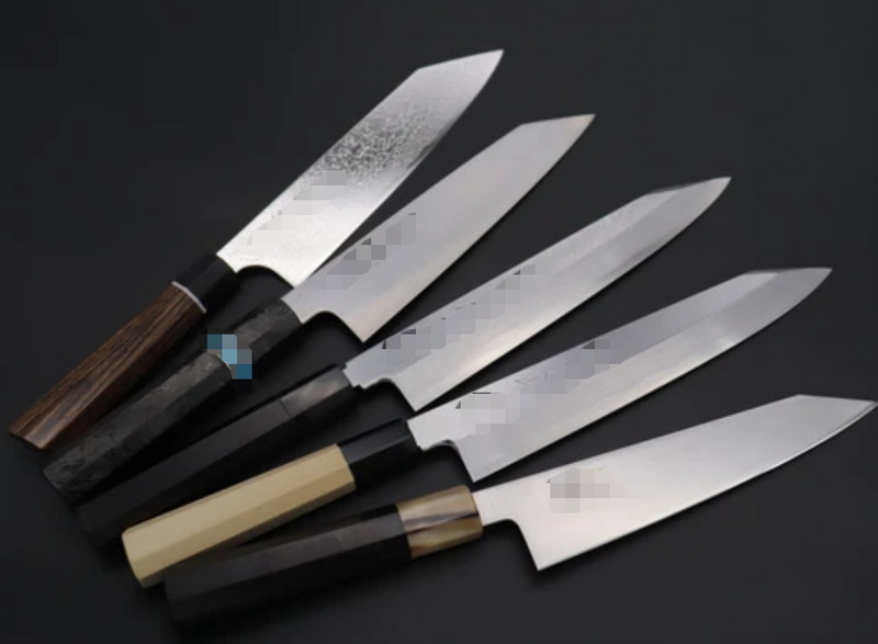 Set di coltelli da cucina giapponese a prezzi accessibili in Corea del Sud