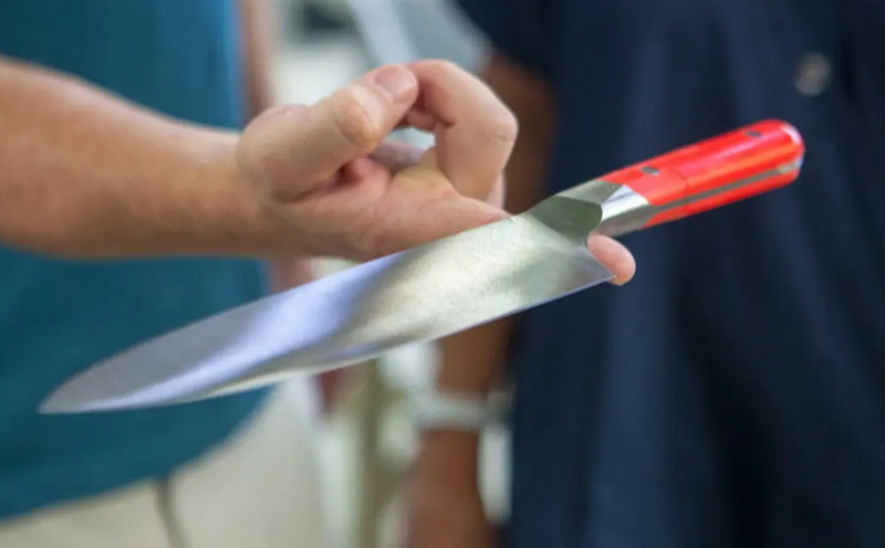 Choosing Between Forged And Stamped Kitchen Knives.jpg