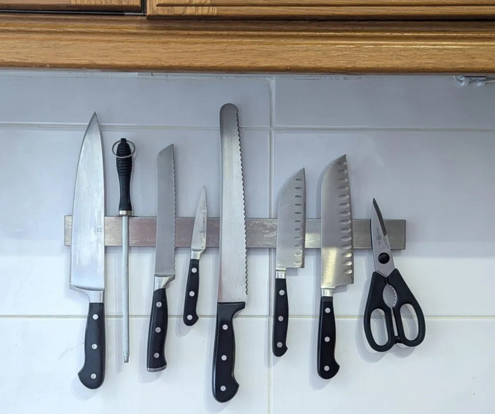 Knife Block Vs Magnetic StripWhich One Is Better for Your Kitchen