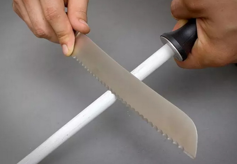 Extending the Life of Your Bread Knife