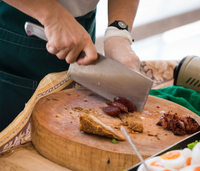 //irrorwxhopolln5m.ldycdn.com/cloud/lqBpjKlilqSRlllrnnqpkq/How-Professional-Chefs-Use-Cleaver-Knives-in-Commercial-Kitchens.jpg