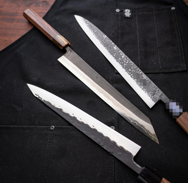 Choosing Between Knife Block And Knife Roll
