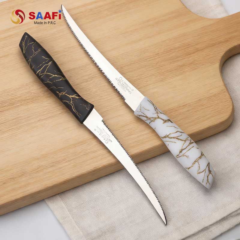 Curved Small Utility Knife with Plastic Handle | Blister Card Packaging